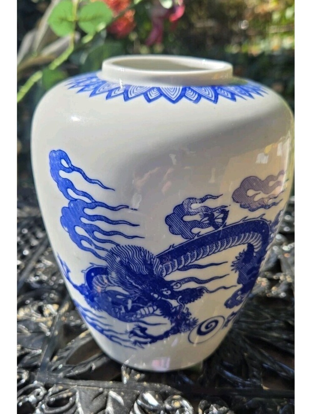 Japanese Chinoiserie Blue & White Porcelain Vase RAJ Calif 91364 Japan 6TX5.5W